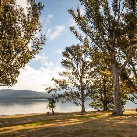 Hop, Skip And Jump To The Lake - Te Anau House Exterior foto