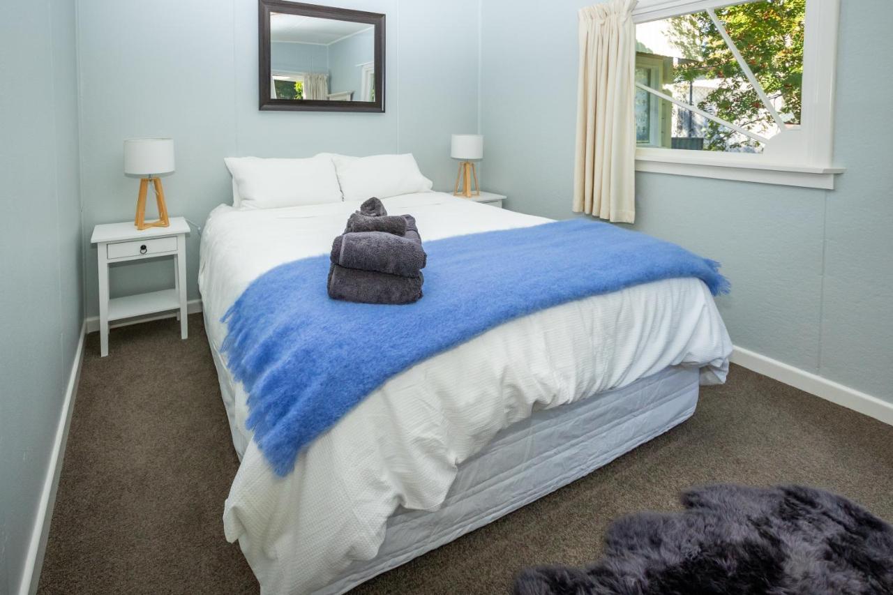 Hop, Skip And Jump To The Lake - Te Anau House Exterior foto